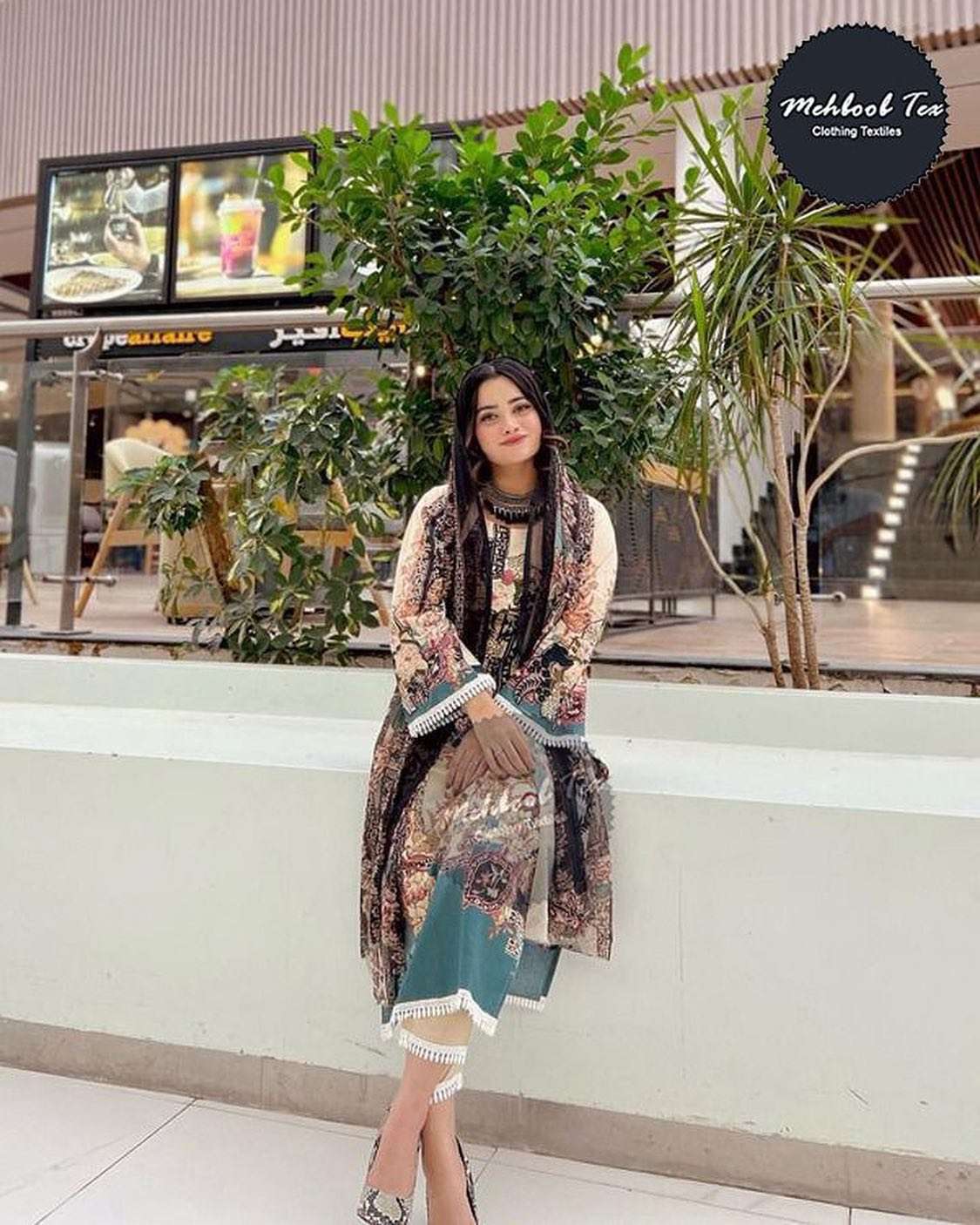 Mehboob tex Queen court hit design 1107